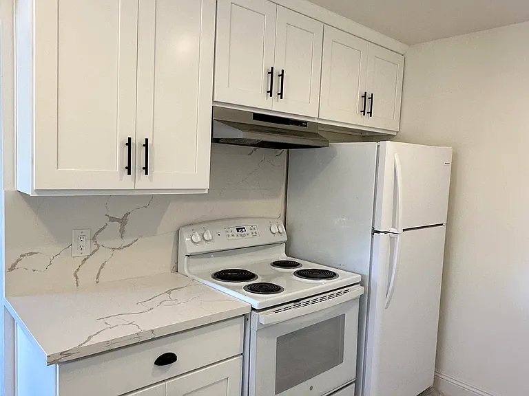1702 De Rose Way #3 — Photo 5