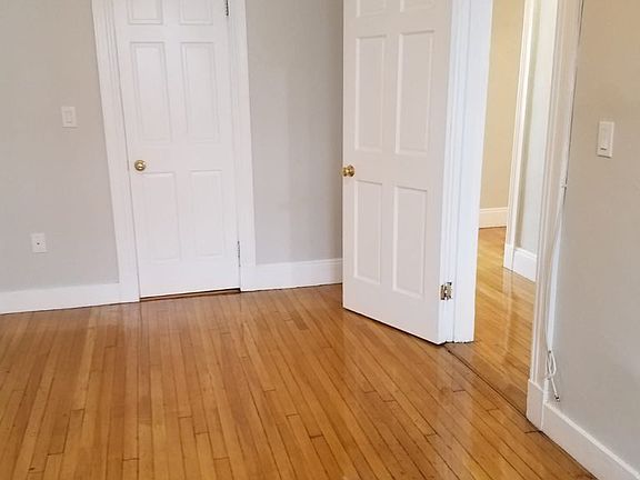 4th image of 2 Farrington Ave #4