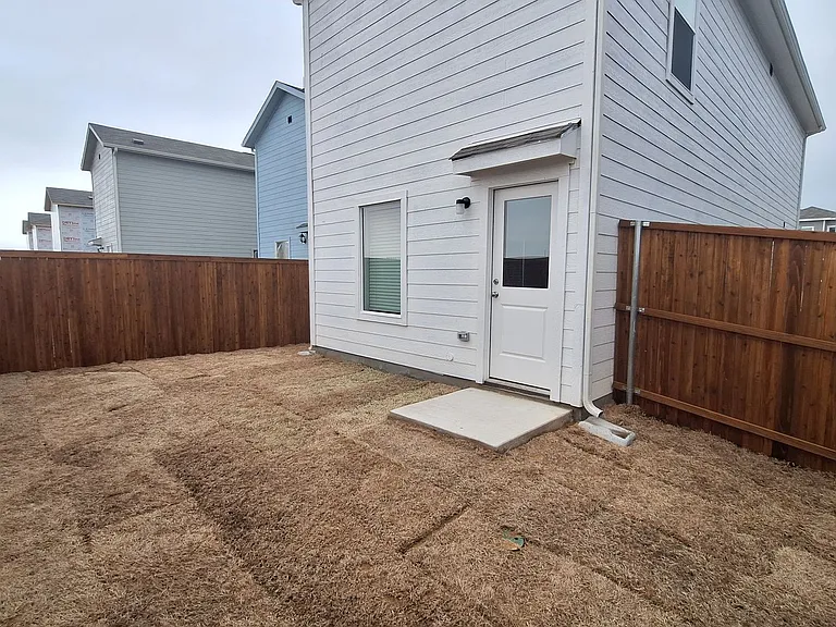 12176 Morgan Dr — Photo 18
