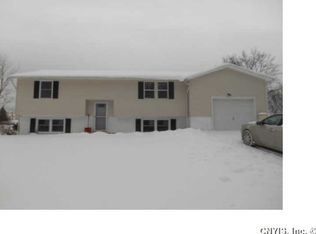 411 Idlewood Blvd, Baldwinsville, NY 13027