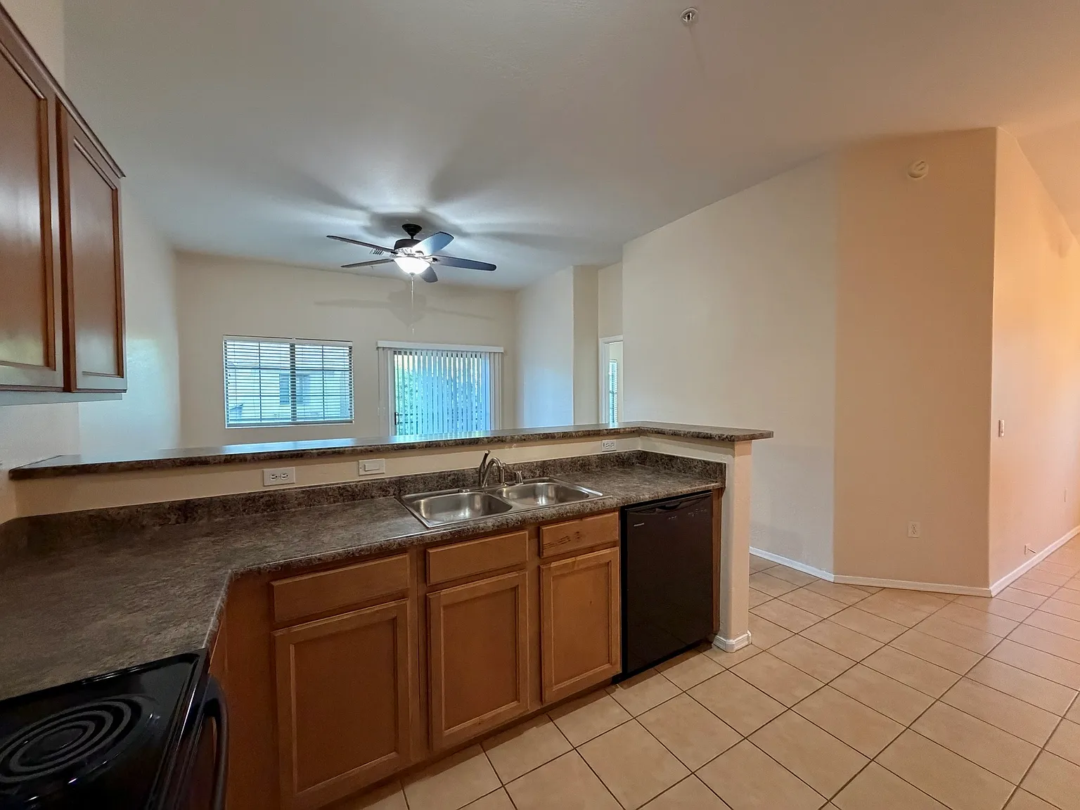 2 bed, 1209 sqft, $1,795 — Photo 4