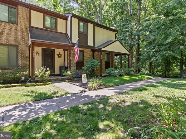 5818 Oak Ladder Ct, Burke, VA 22015