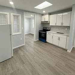 218-13 Jamaica Avenue, #2