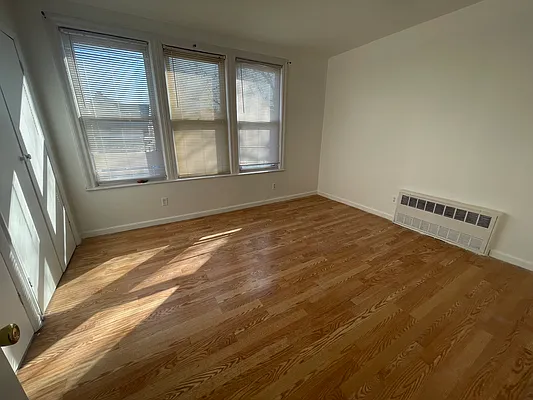 Rented by MQ Realty LLC | media 2