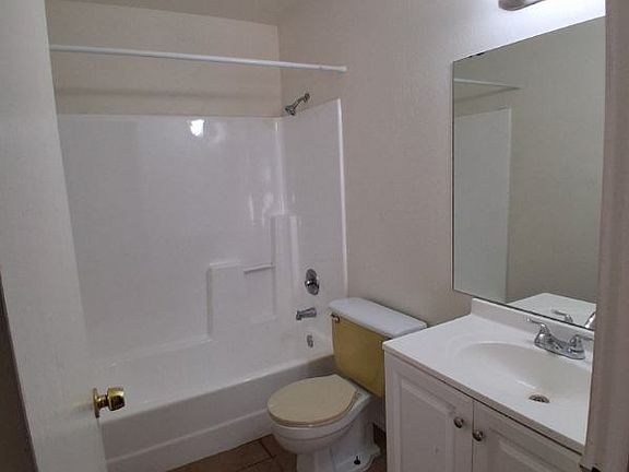 3rd image of 560 N San Marcos Dr #3