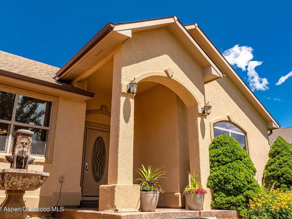 1st image of 411 Lodgepole Cir