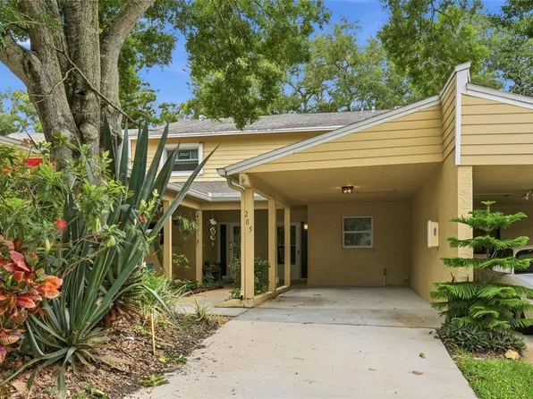 205 Somerset Ln, Palm Harbor, FL 34684