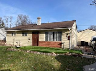 5911 Southcrest Rd, Fort Wayne, IN 46816