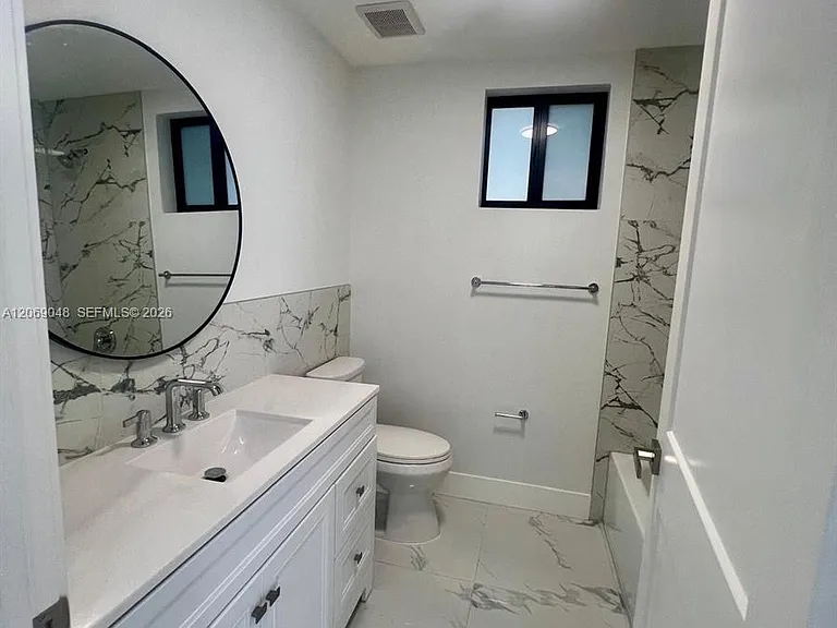 1860 NW 19th St #102 — Photo 9