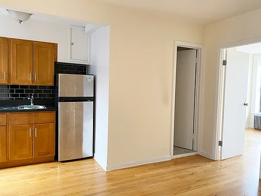 Rented by Waverly Realty Associates | media 5