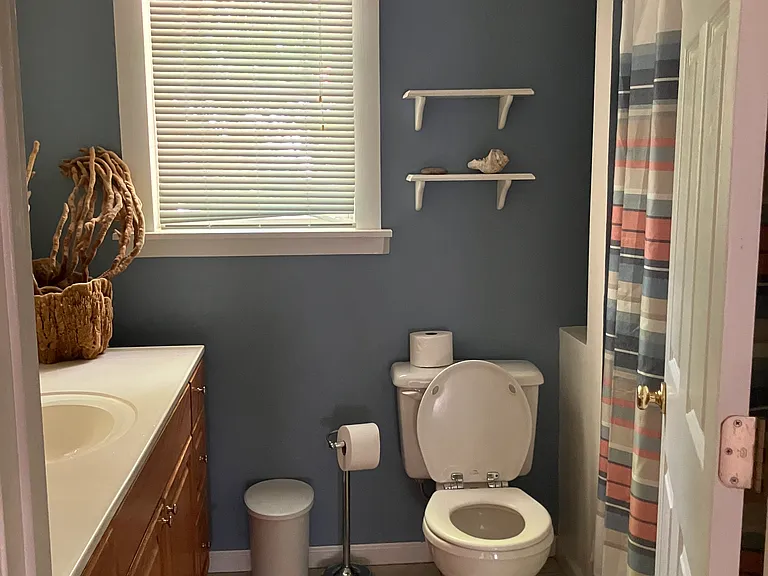 5570 Crescent Blvd — Photo 9