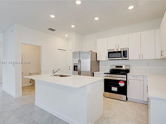 3rd image of 2728 SE 24th Ct #2728