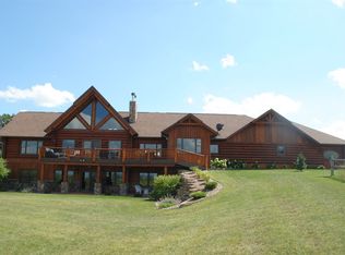 8706 Starview Dr, Omro, WI 54963