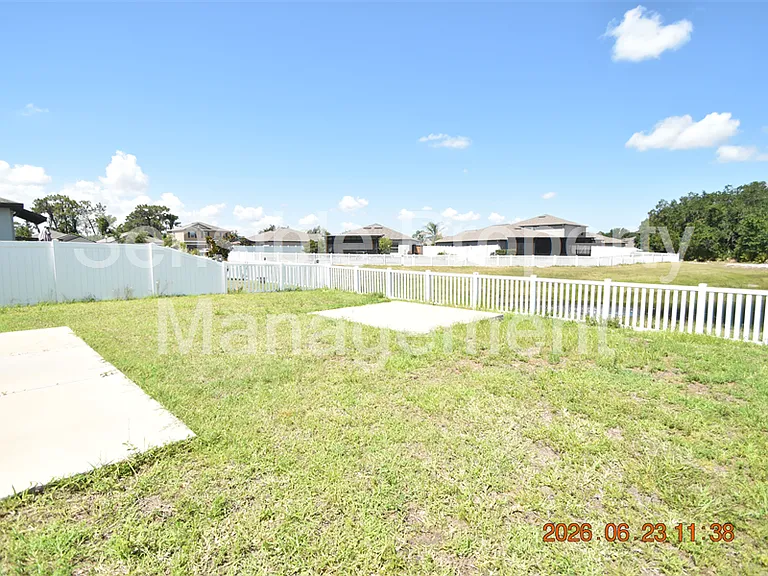 13021 Meadow Pond Pl — Photo 35
