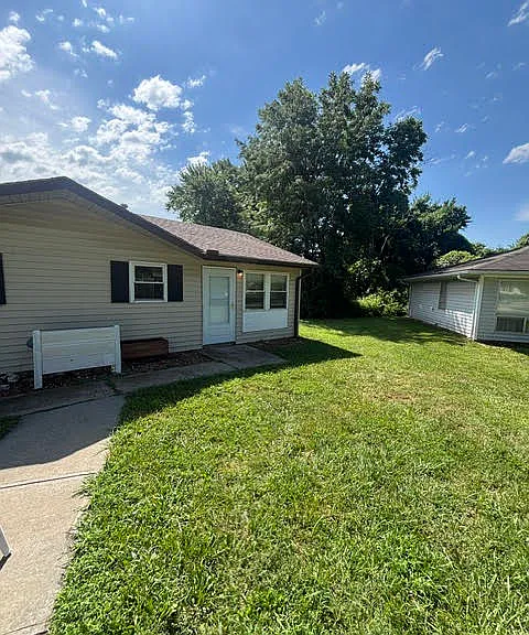 513 NW Westvale Cir #B — Photo 1