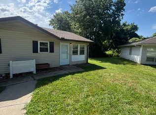 513 NW Westvale Cir APT B, Lees Summit, MO 64081