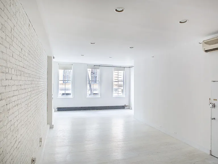 93 Grand St #3 — Photo 17