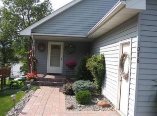 1076 Bay Dr SE, Forest Lake, MN 55025