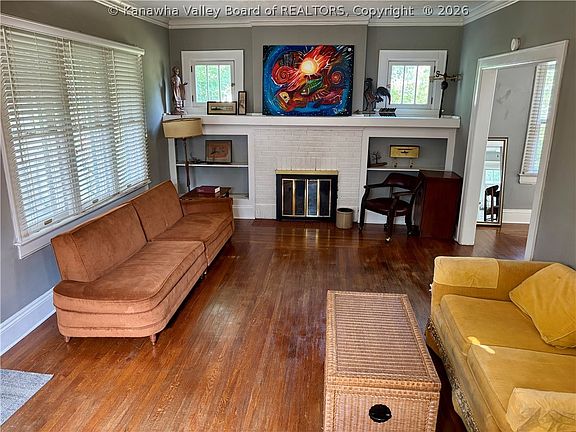 2nd image of 946 Mathews Ave