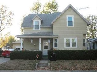 130 N 12th St, Elwood, IN 46036