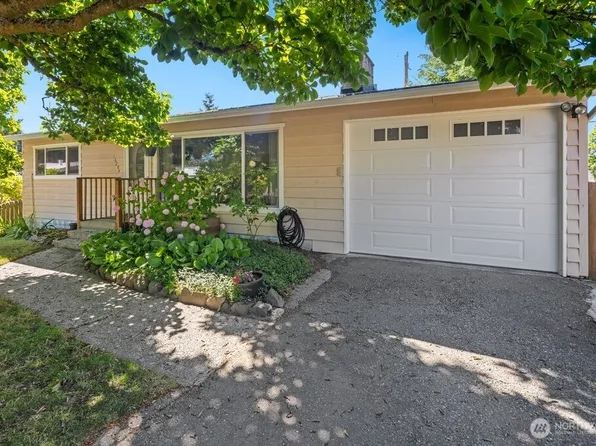 16204 Corliss Place N, Shoreline, WA 98133