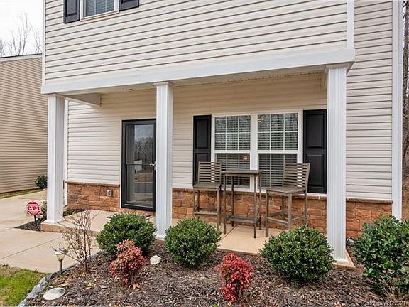 3rd image of 7633 Mockernut Dr #33