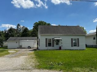 141 W Ruby St, Macon, IL 62544