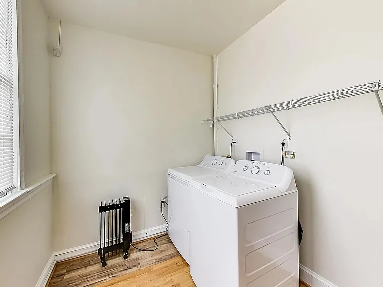 137 R St NE — Photo 13