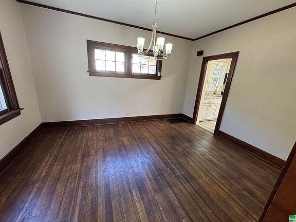 4th image of 2500 Jones St
