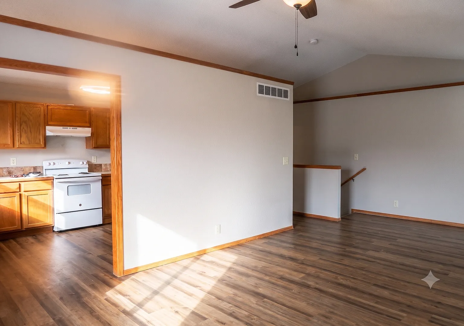 Beautiful and Spacious 4 Bedroom — Photo 4