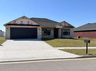 227 Brook Cv, Berea, KY 40403