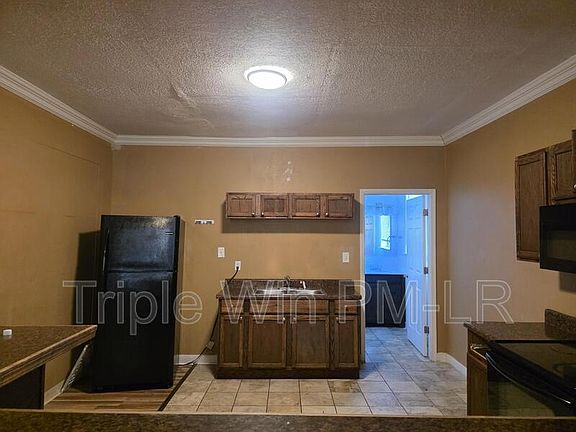 5th image of 1210 Dennison St