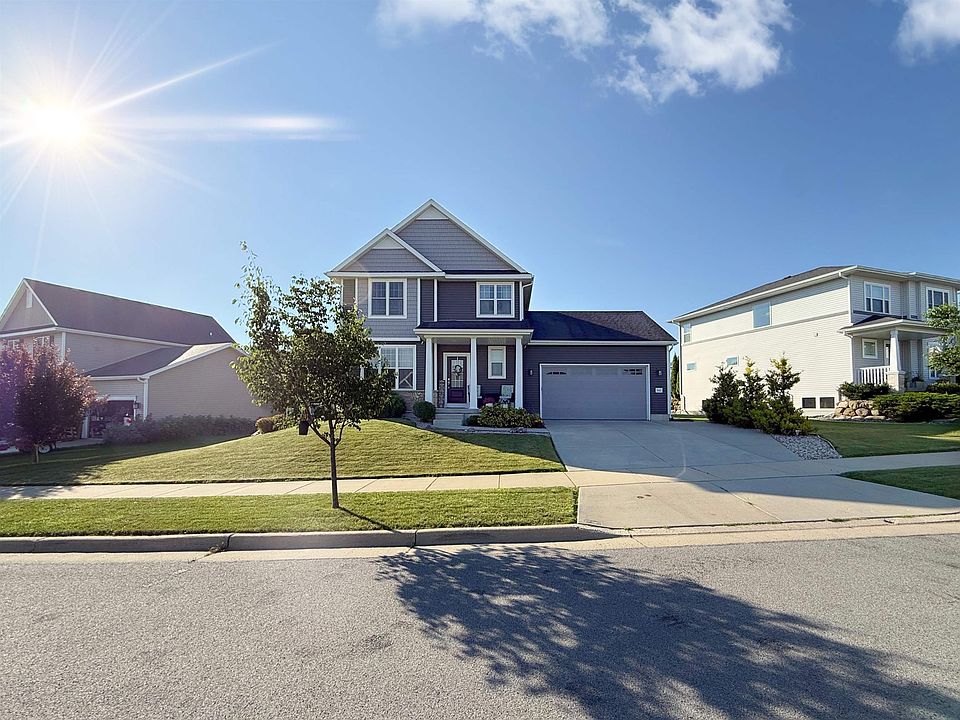 1st image of 943 Silver Ripple Way