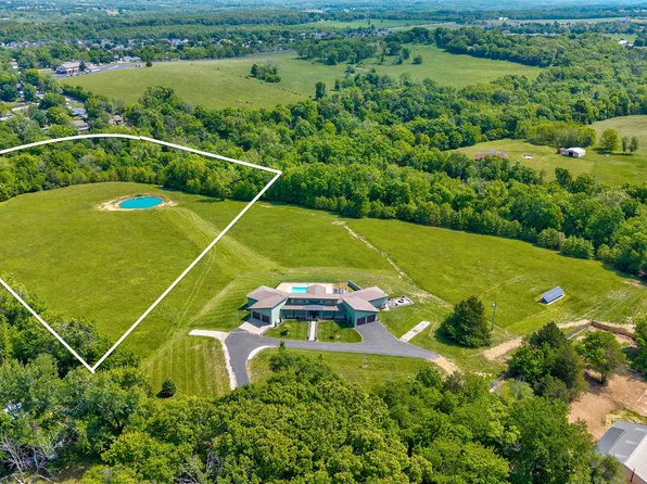 (undisclosed Address), Ozark, MO 65721