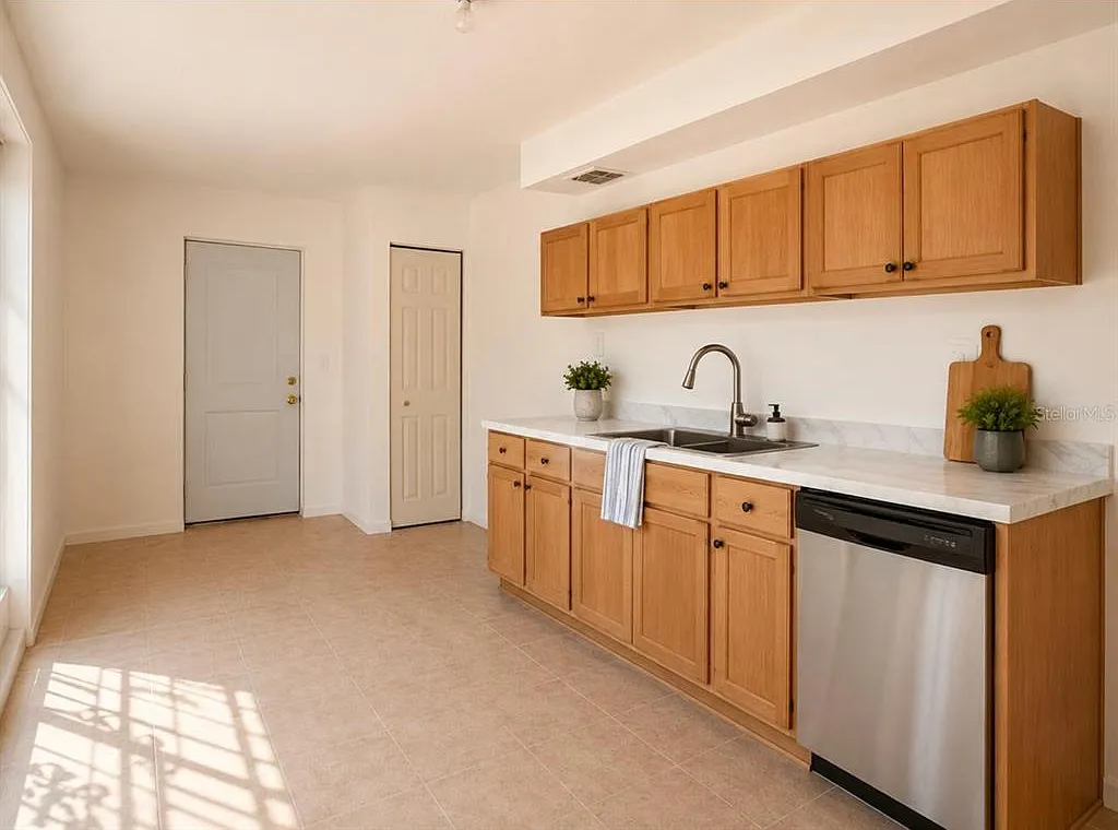 1 bed, 1.0 bath, 540 sqft, $1,099 — Photo 4