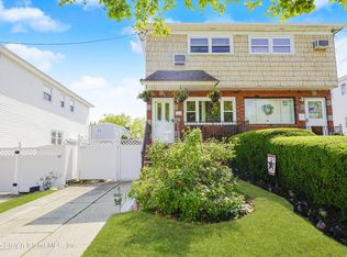 82 Bartow St, Staten Island, NY 10308