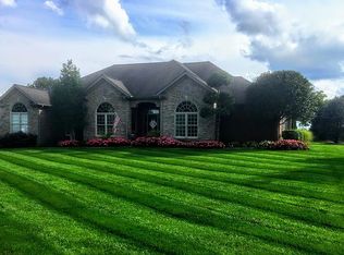 208 Whispering Brook Dr, Nicholasville, KY 40356