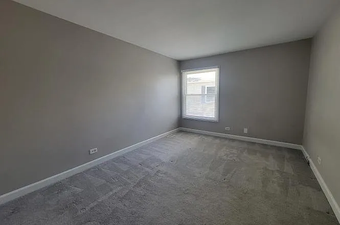 2211 Dorchester Ct — Photo 8