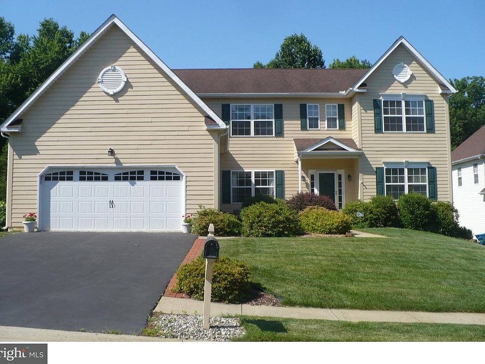 1st image of 515 Wake Forest Dr