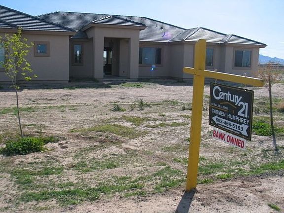 5th image of 2611 S 200th Ln