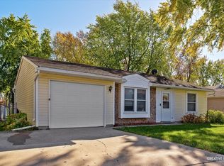 934 Shiloh Ct, Joliet, IL 60431