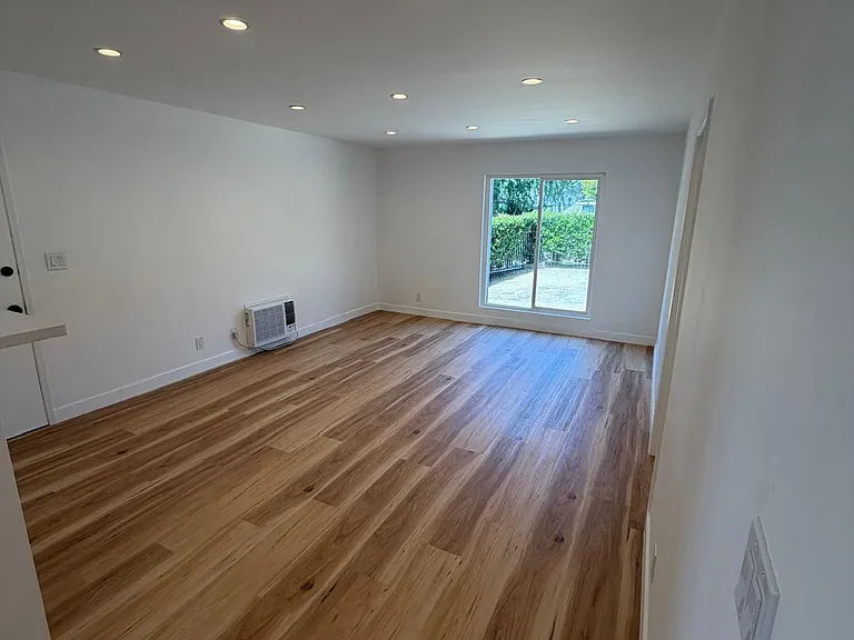 4434 Lowell Ave #1 — Photo 20
