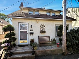 349 Oak Ct, Cedarhurst, NY 11516
