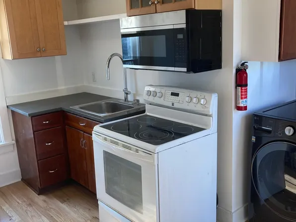 426 3rd St #1, Ann Arbor, MI 48103