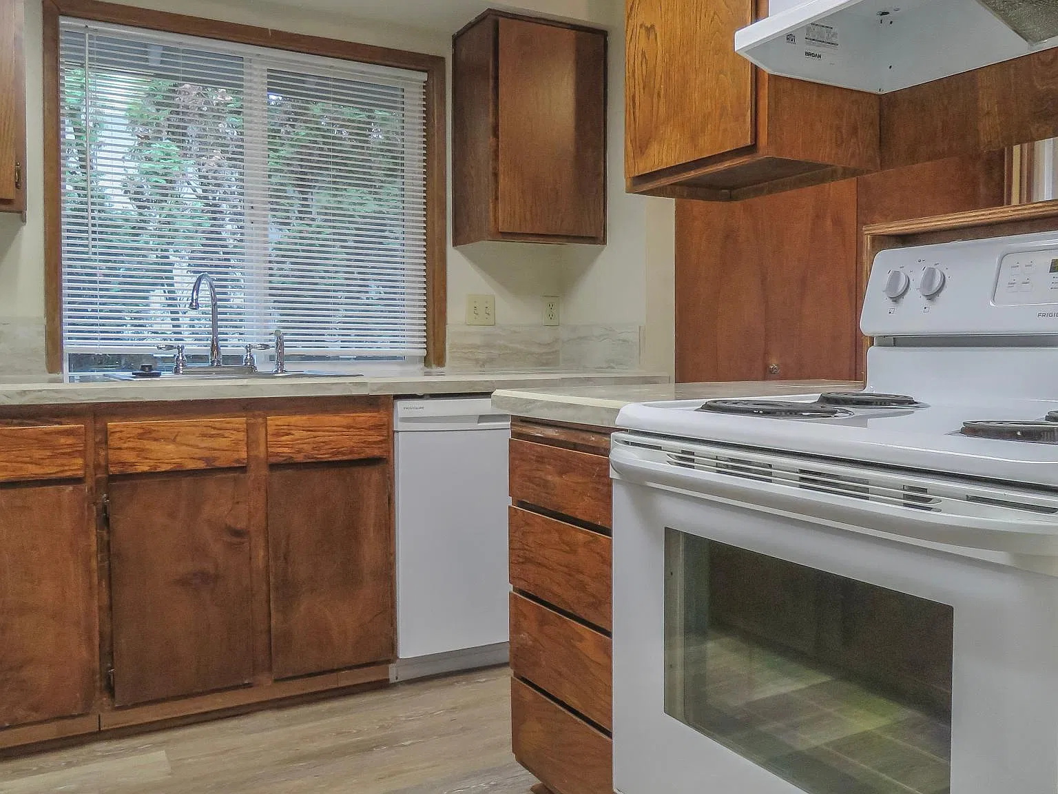 3 bed, 1246 sqft, $2,295 — Photo 4