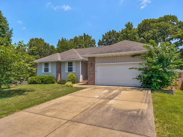 208 Spruce Avenue, Clever, MO 65631