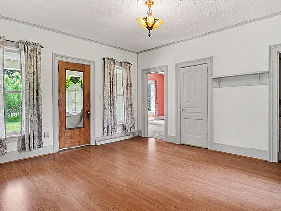 4th image of 17785 North Dr E