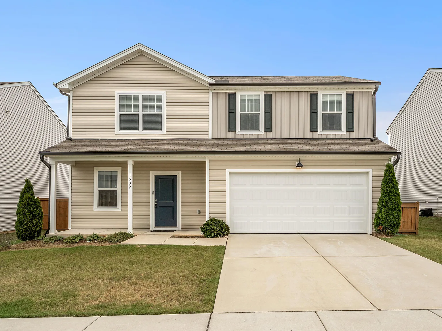 3 bed, 2.5 bath, $2,200 — Photo 1