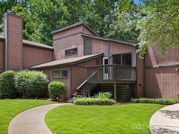 6102 Honeysuckle Ln, Charlotte, NC 28212