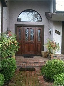 3rd image of 713 Hillview Ct